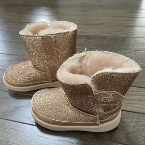 Ugg baby gold booties 4/5. NEW